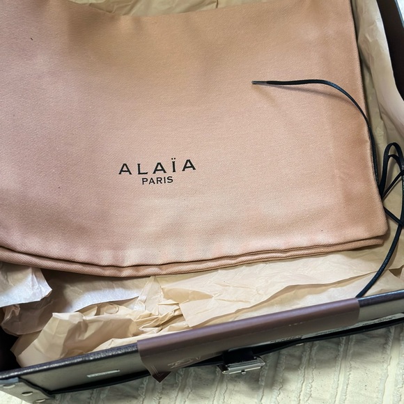 Almost new Azzedine Alaina laced Suede Platfrom Bootie - Picture 2 of 5